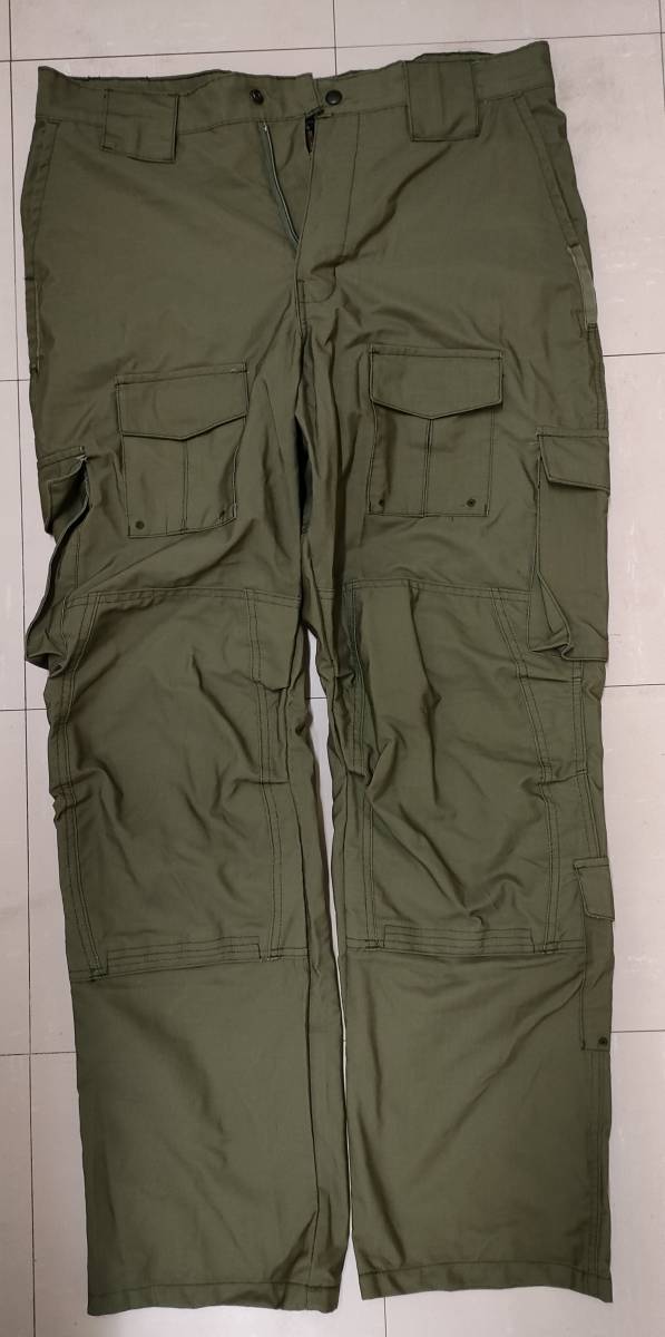  実物 LBX Tactical コンバットパンツ LBX-0081A リップストップ生地 レンジャーグリーン Lサイズ(戦闘服)｜売買されたオークション情報、yahooの商品情報をアーカイブ公開 - オークファン 戦闘服