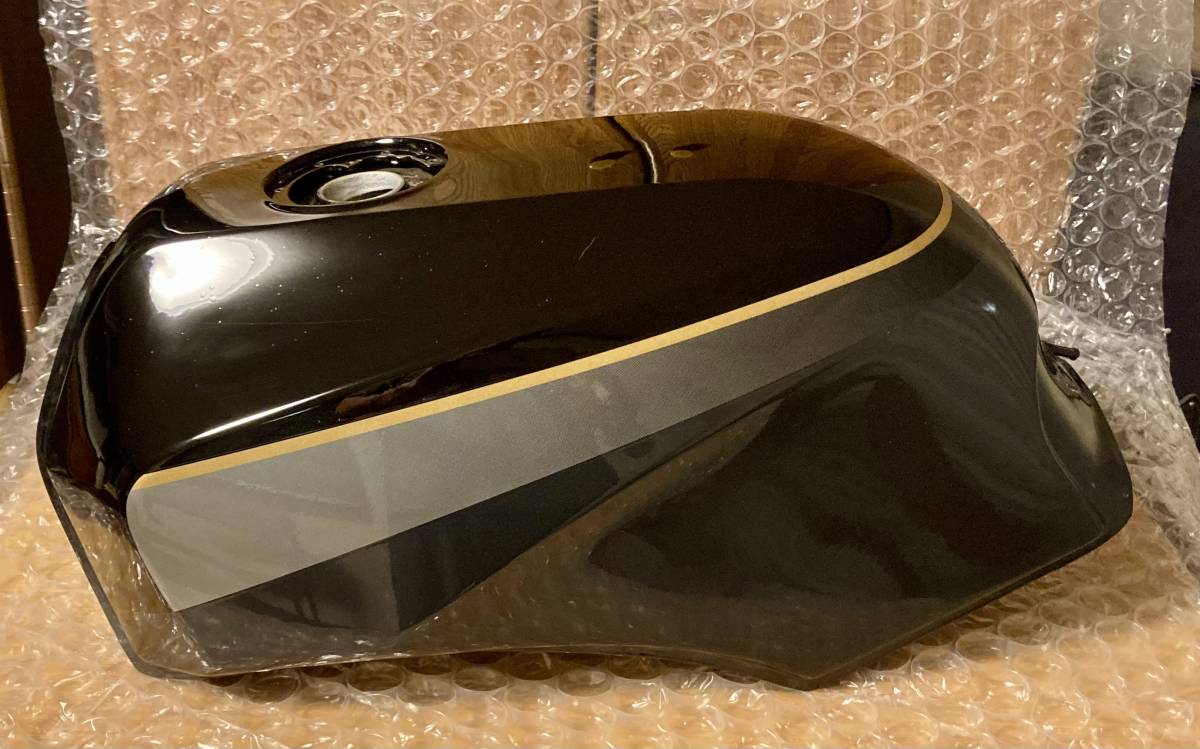 gpz900r フェールタンク カワサキ（Kawasaki） GPZ900R タンク 青M 純正 中古 バイク 部品