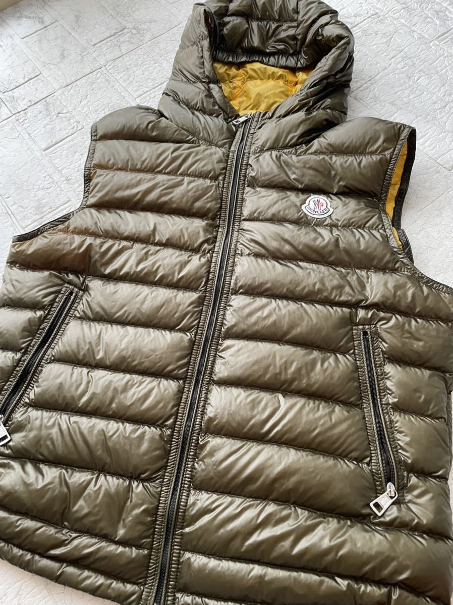 大人気，新作 MONCLER モンクレール ダウンベスト カーキ色 1サイズ Mサイズ(1)｜売買されたオークション情報、yahooの商品情報をアーカイブ公開 - オークファン 男性用