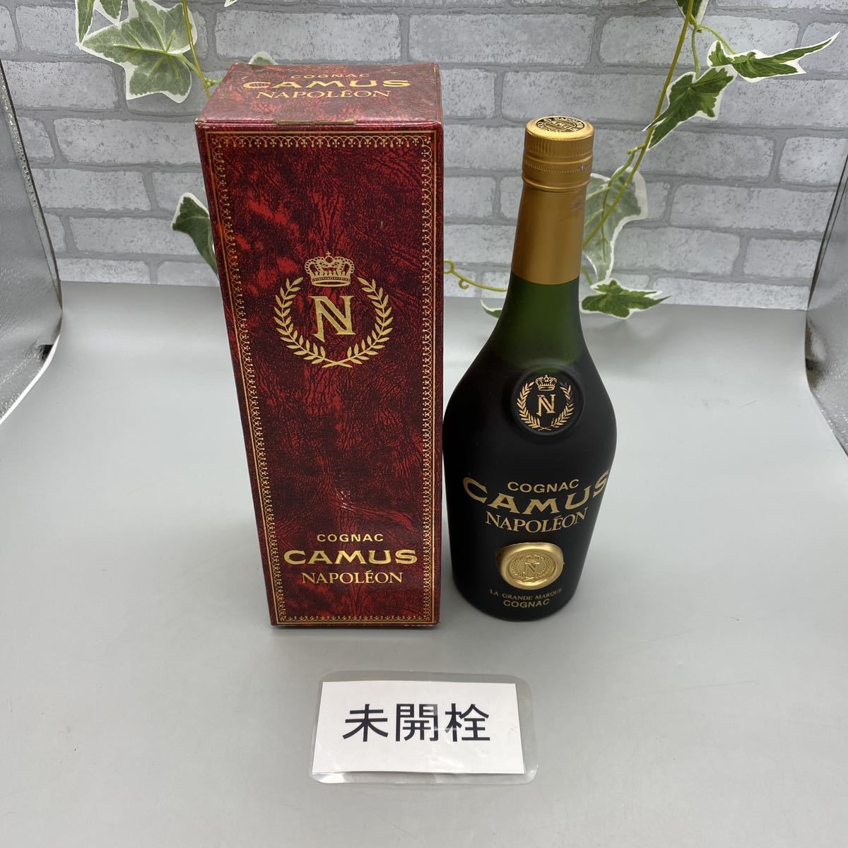 カミュ CAMUS ナポレオン NAPOLEON コニャック 700ml ブック 古酒 