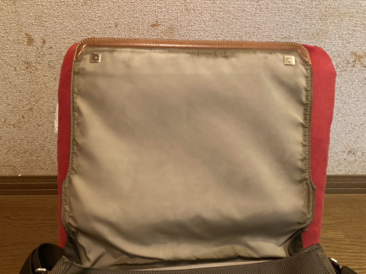 LOUIS ダミエ VUITTON ルイ トリオ・メッセンジャー ヴィトン ダミエグラフィット グラフィット VUITTON)ルイヴィトン ルイ・ヴィトン(LOUIS 公式 ダミエ・グラフィット｜ルイ・ヴィトン ルイヴィトン ブラウン ジェイクメッセンジャー アマゾン