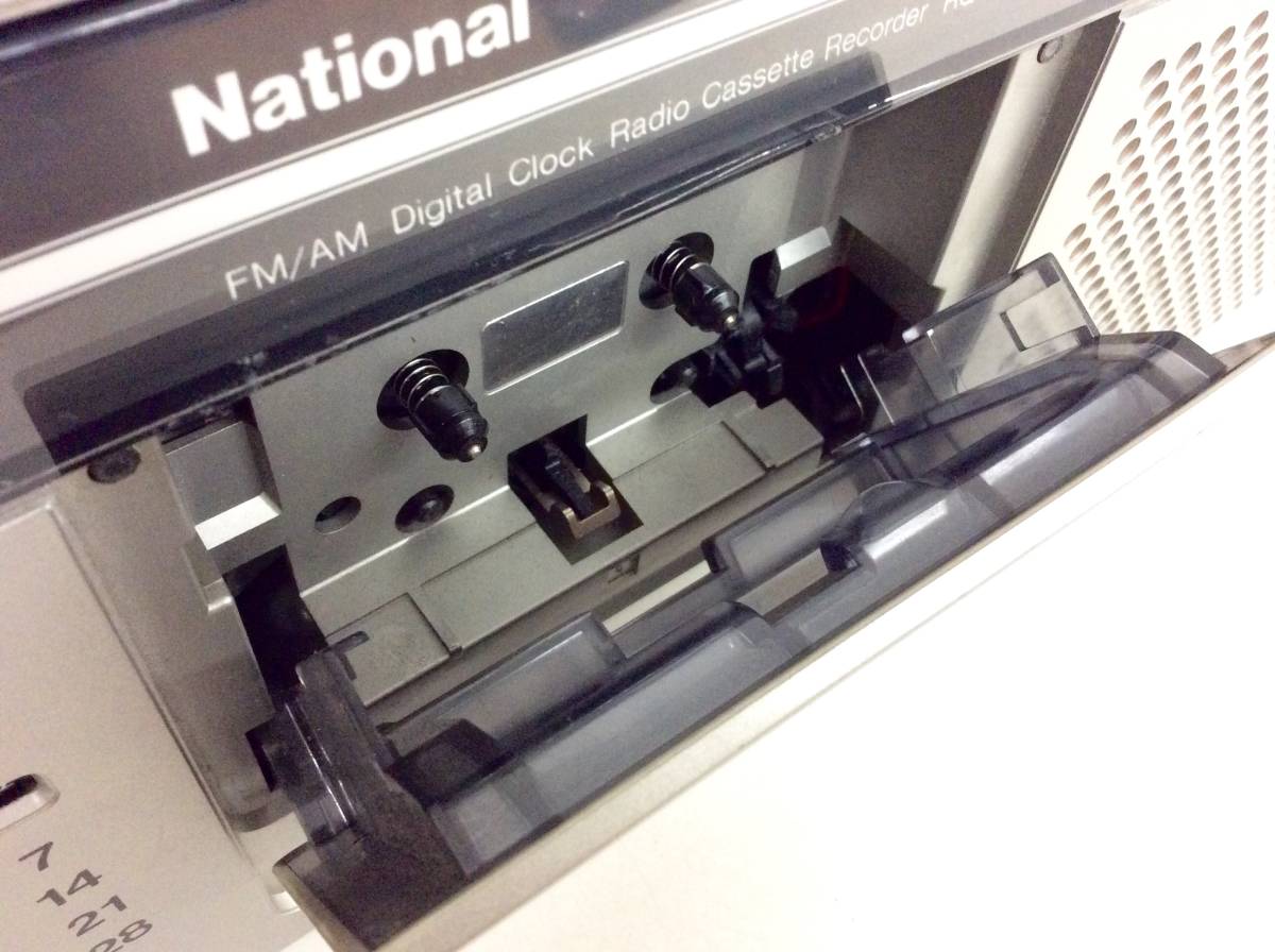 昭和レトロ 【 National RQ-559 】 FM/AM Digital Clock Radio