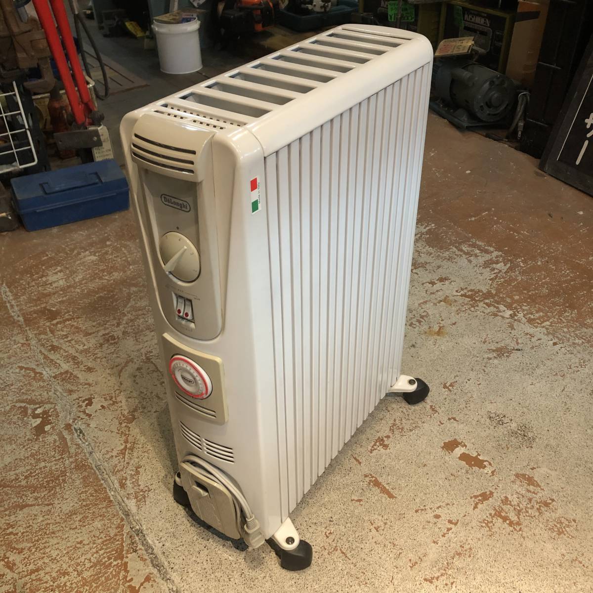 オイルヒーター | デロンギ ゼロ風暖房 安い商品を通販 アミカルド 
