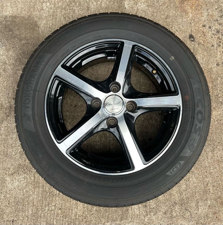 ヴィッツ フィット ノート ブーン 14インチ 夏タイヤ 175/65R14 175/65R14 ヨコハマ YOKOHAMA フィット、ヴィッツ、ノート、コンパクト