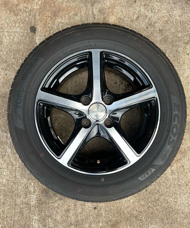 175/65R14 ヨコハマ YOKOHAMA フィット、ヴィッツ、ノート、コンパクト