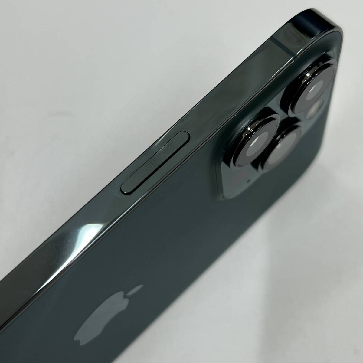 3765【外観美品】iPhone13 ProMax 256GB アルパイングリーン MNCV3J/A 