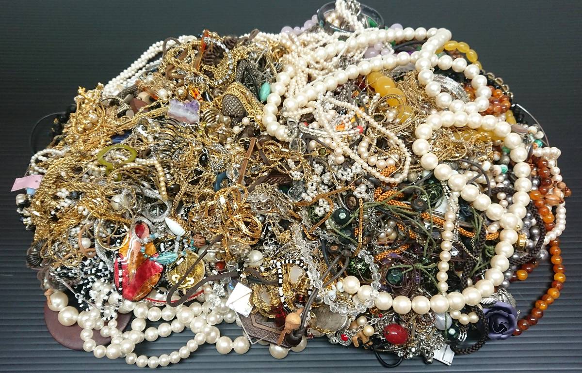 M11/大量/重量7kg【アクセサリーまとめ】ゴールド・シルバーカラー