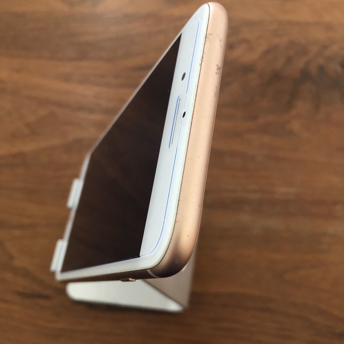 iPhone8 Plus SIMフリー 64GB バッテリー容量79% ゴールド SIMロック