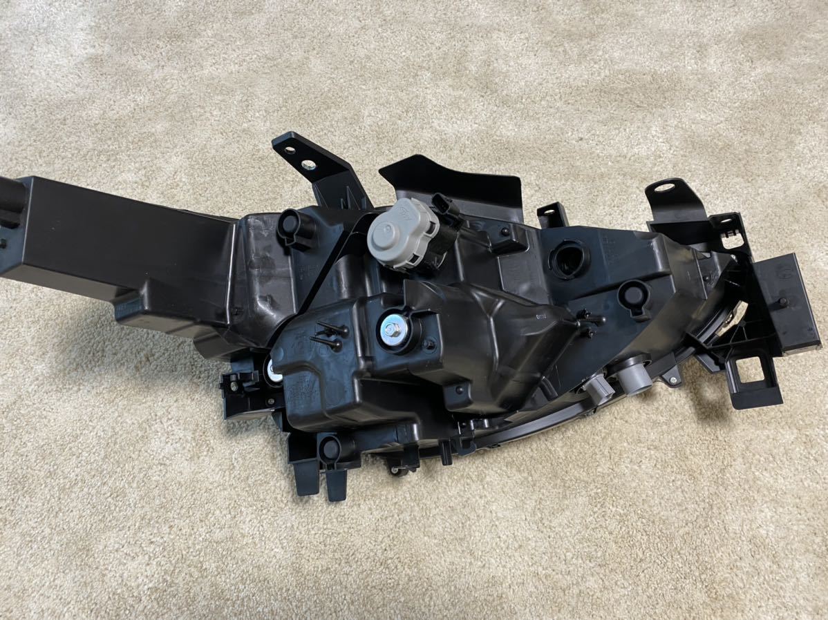 マツダCX-8.CX-5共通 左ヘッドライトユニット中古LED マツダ 左 cx-8