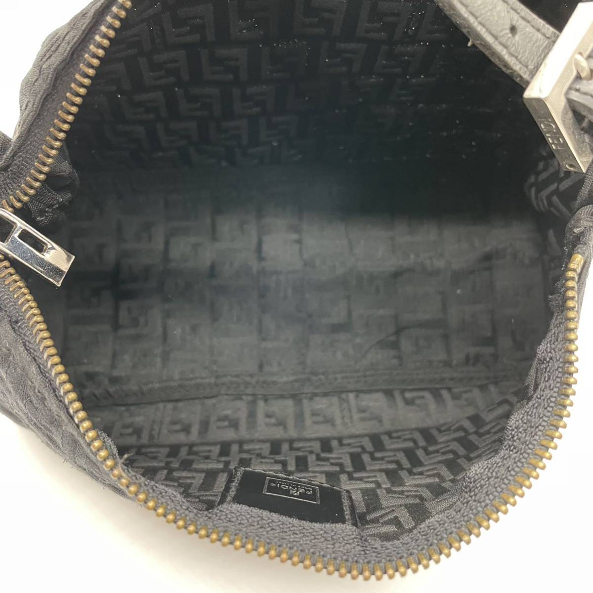 ✨美品✨☘️FENDI☘️✨アクセサリーポーチ✨ズッキーノ✨キャンバス 