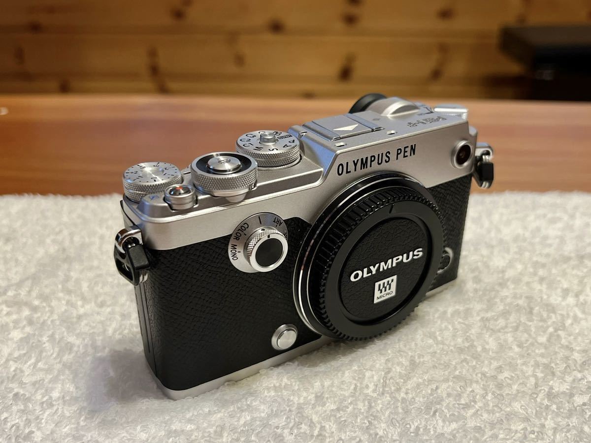 OLYMPUS PEN-F ボディ シルバー ショット数9222回 OLYMPUS PEN-F