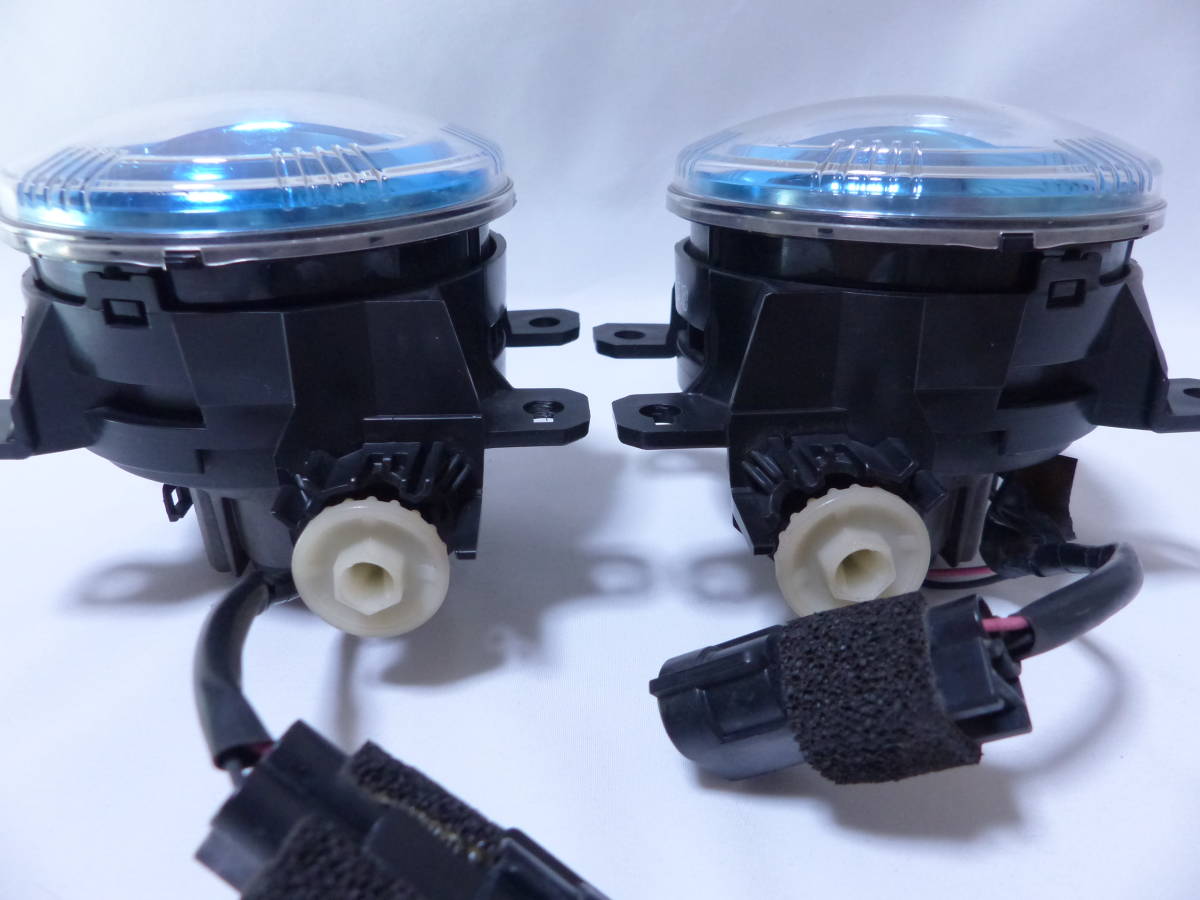 ホット商品 NBOX純正LEDフォグ（左）KOITO JF3 114-62177 KOITO LED