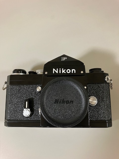 ニコン F アイレベル ブラック F アイレベル Nikon ブラックにするか