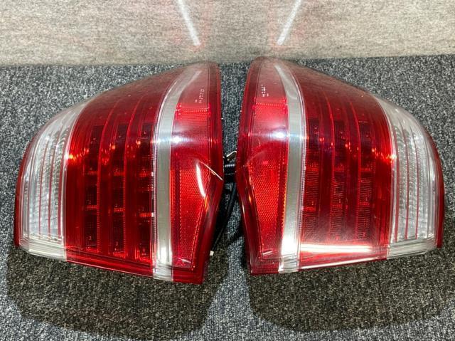 クラウン DBA-GRS201 純正 テールランプ/フィニッシャーレンズ 左右
