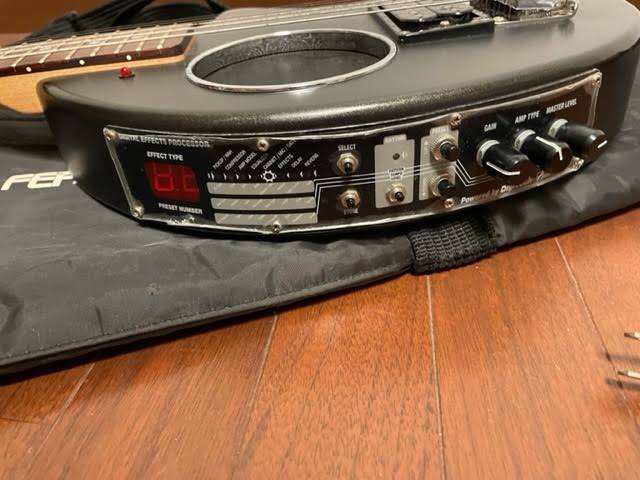 fernandes フェルナンデス 電子ギター エレキギター　黒系