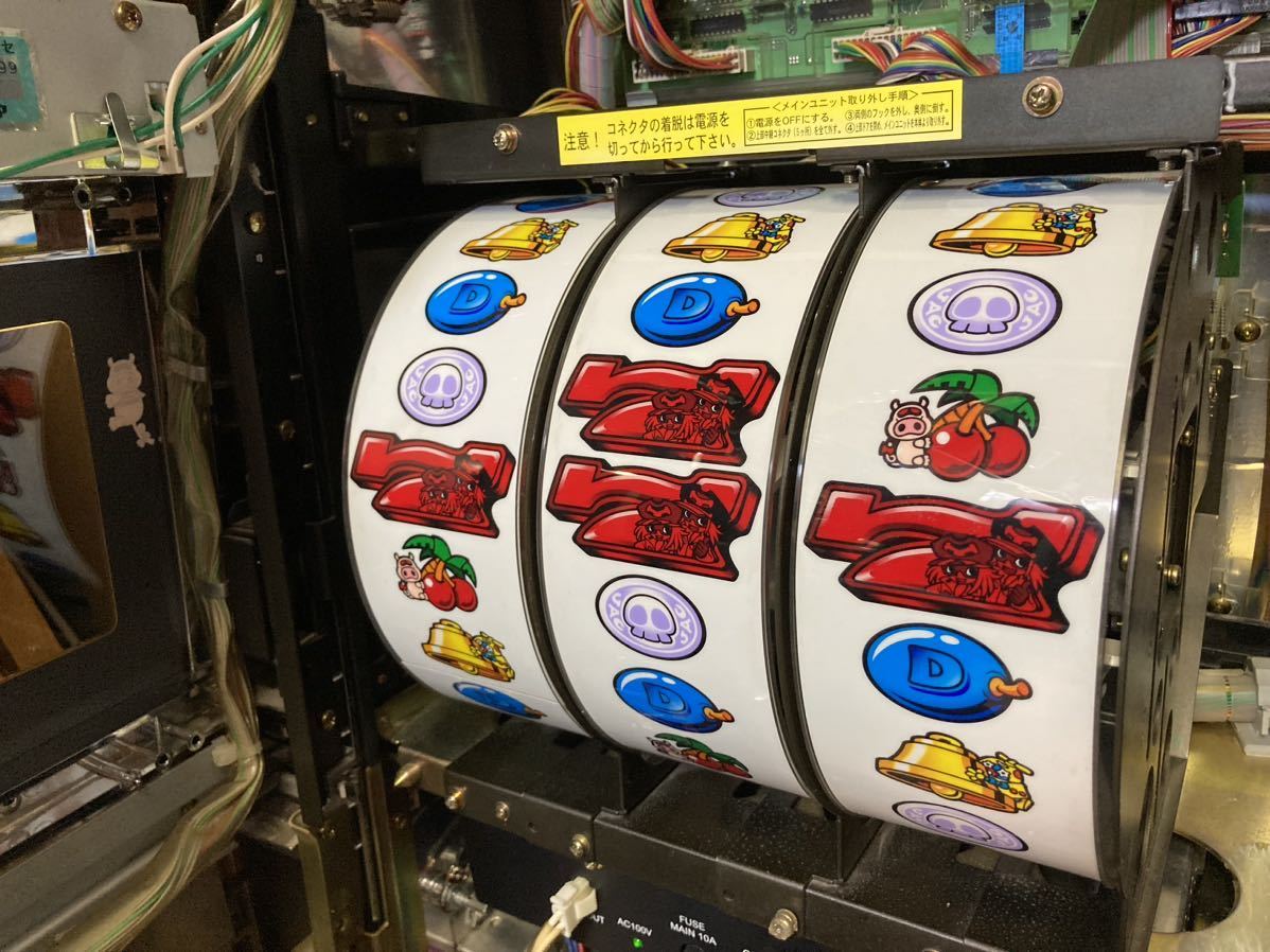 パチンコ・パチスロ パチスロ実機 ドロンジョにおまかせ 4号機 コイン