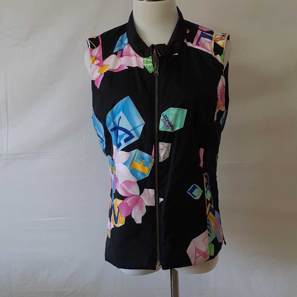 レオナールスポーツ、リバーシブルベスト、サイズ40.L.11号。LEONARD
