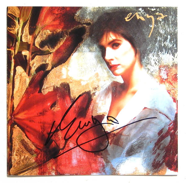 エンヤ Yahoo!オークション ／ ENYA 直筆サイン入りCD Enya ⁄ Paint