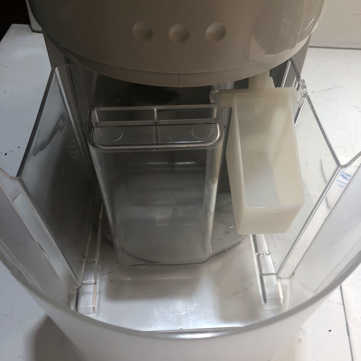 A # コロナ 除湿機 CD-P6318W ホワイト corona CD-P6318 動作確認済み 衣類乾燥除湿機 CORONA コロナ 価格.com p*e様 生活家電