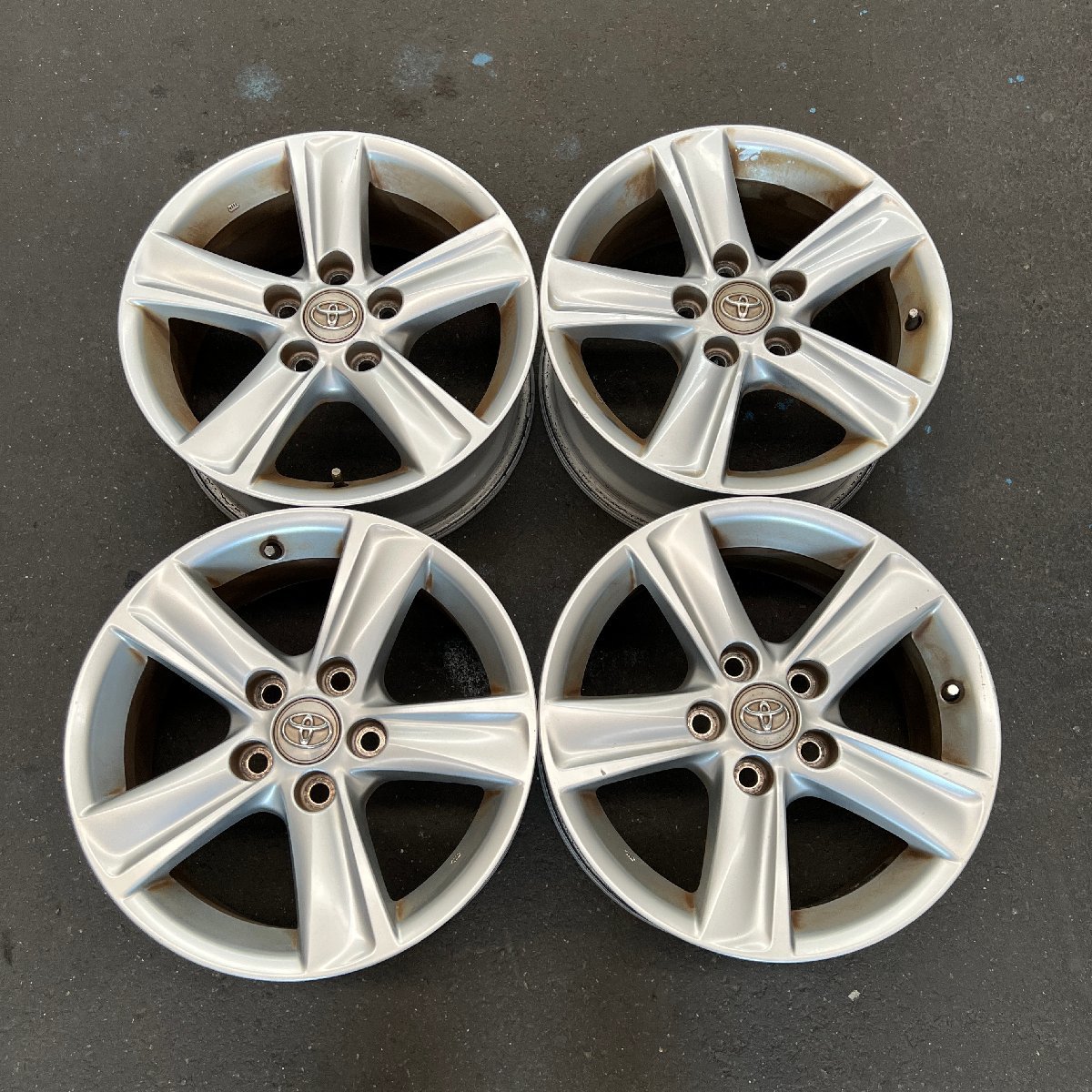 【①】マークX GRX130 純正16インチホイール・タイヤ【4本セット①】 純正ホイール4本セット マークX GRX130 16×7J +40 114.3 5穴 ST012