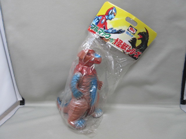 帰ってきたウルトラマン ９月３日 夢の島のゴミ処理場からゴキネズラが レビューで送料無料 ブルマァク ゴキネズラ | 第22話 特撮 : ゴキネズラ戦格闘シーン細見 帰ってきたウルトラマン22話 大好評シリーズ第三弾『帰ってきたウルトラマン大怪獣図鑑』発売 ウルトラ怪獣名鑑 - 54年間も愛され続けてきた『帰ってきたウルトラマン』の魅力がこの１冊