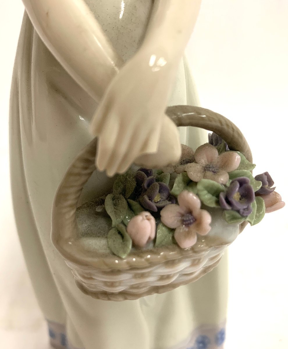LLADRO/リヤドロ 『お花の宝物』 5605 花かご 少女 女の子 花 リアドロ  