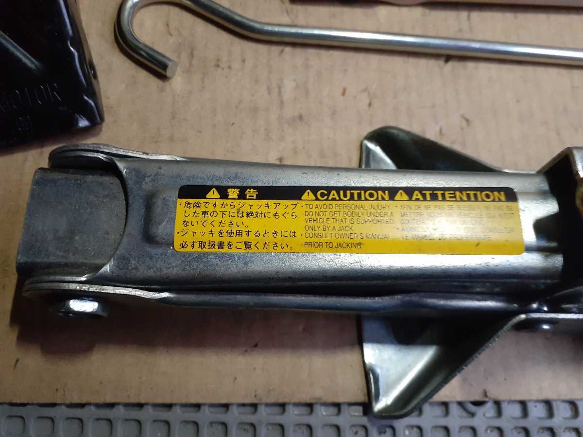 YXF10 クラウンコンフォート 車載ジャッキ パンタグラフジャッキ 車載工具 1100kg トヨタ 09111-20101