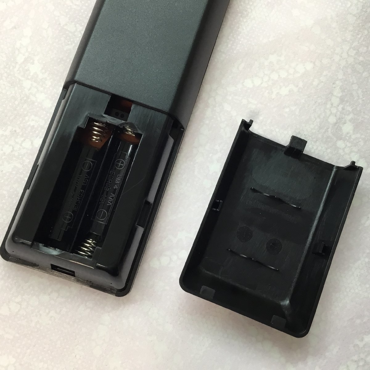 WR☆新品⁄未使用☆Hisense ハイセンス⁄リモコン⁄EN3B40H☆即発送の通販