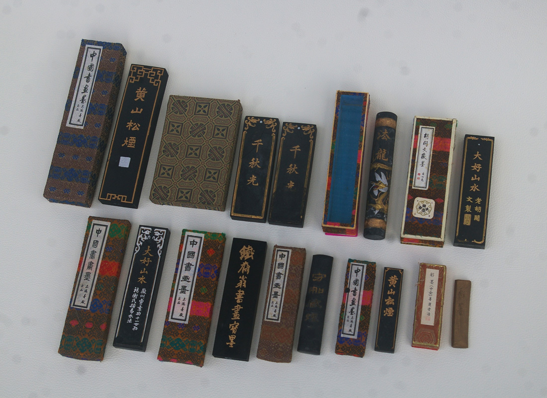 ♦中国 唐墨 文房四宝 古墨 古玩 古美術品 骨董品 未使用未開封 箱なし □ 古墨 10丁 箱9点 中国 上海 □ 民国期 時代物 書道具