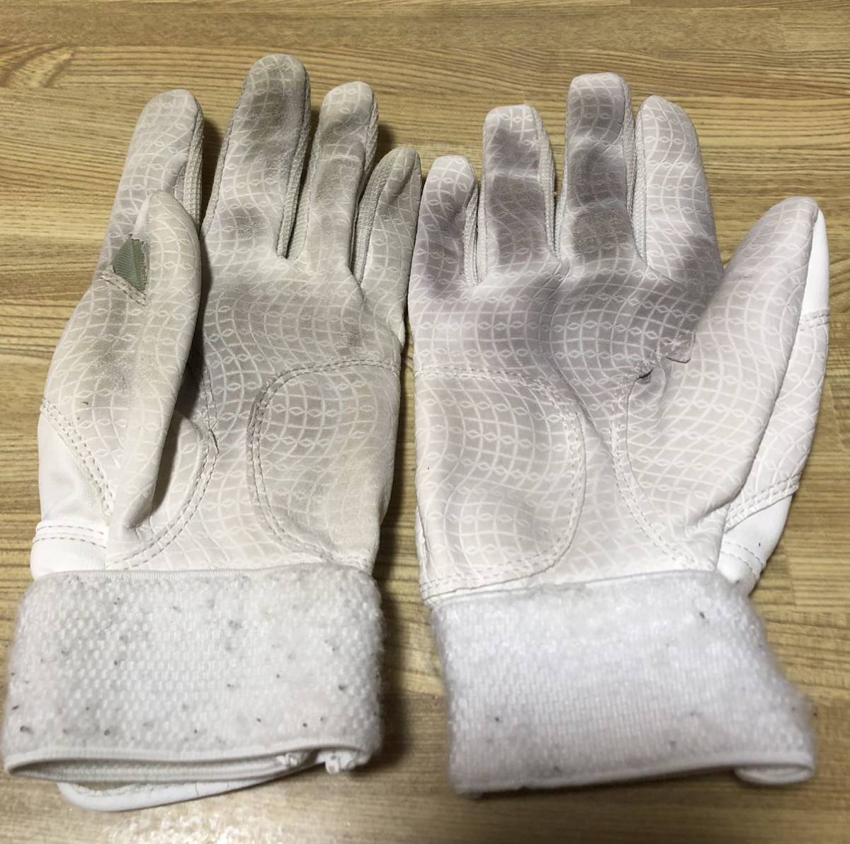 部室整理品 高校野球部使用 ゼット バッティンググローブ 両手(Sサイズ