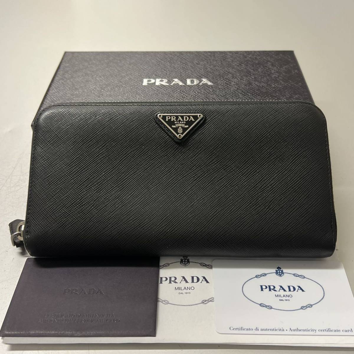プラダ PRADA サフィアーノ 財布 長財布 新品同様 - ラウンド 