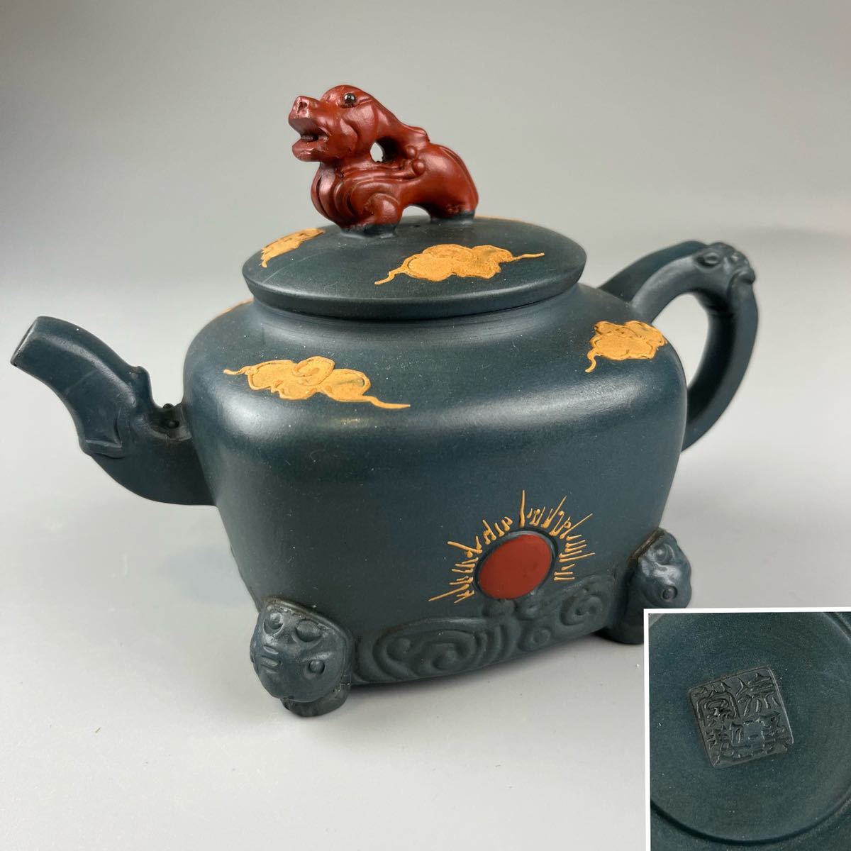 中国古美術・原鉱底槽清泥龍騰盛世紋急須・紫砂壺・底款:朱可心紋・朱泥・急須・茶壺 中国美術 朱泥 急須 顧景舟款・紫砂壷・茶壷・茶道具・置物・古置物・中国