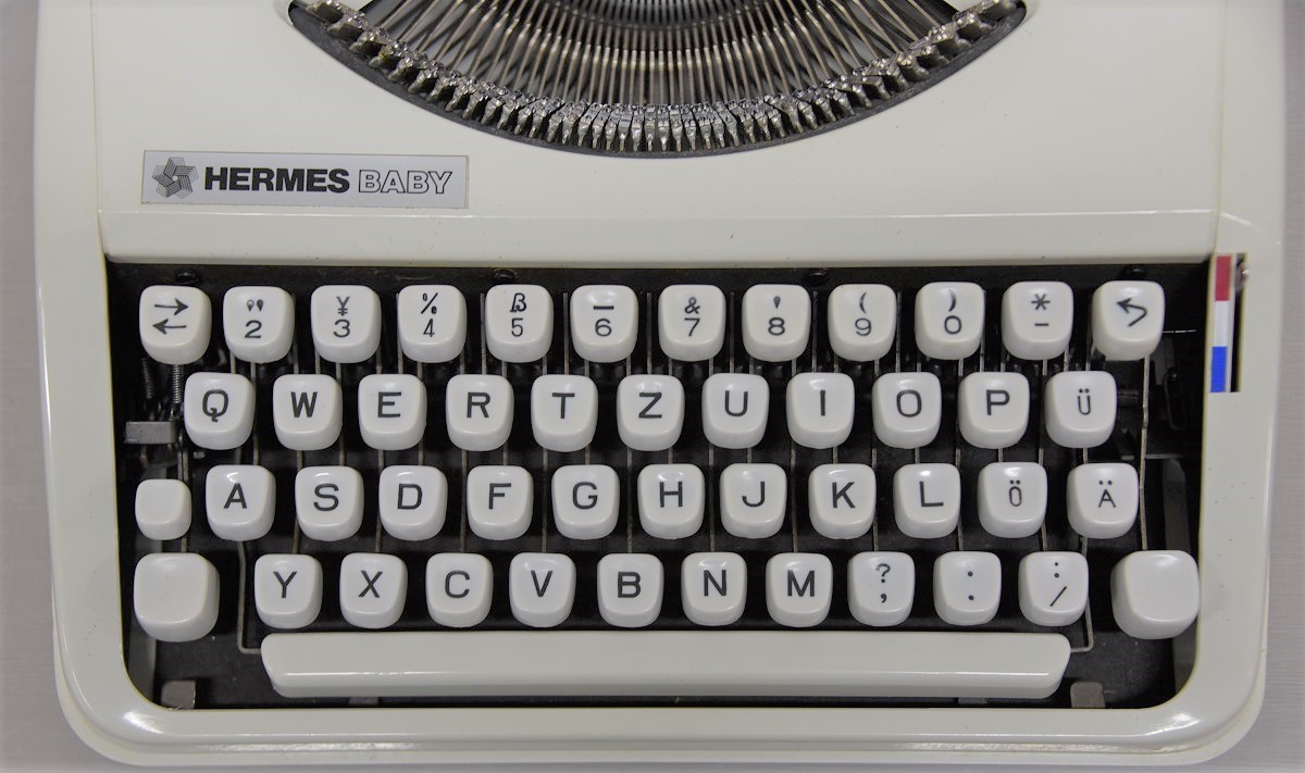 HERMES Baby タイプライター スイス製 ジャンク品扱い