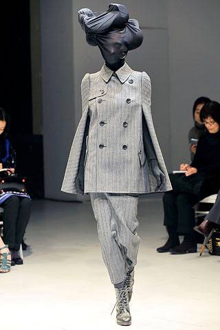 2008 JUNYA WATANABE WOOL PLAID TRENCH CAPE COAT ジュンヤワタナベ ウール チェック グレン チェック トレンチ ケープ ポンチョ コート Watanabe Junya Jacket Image x Down