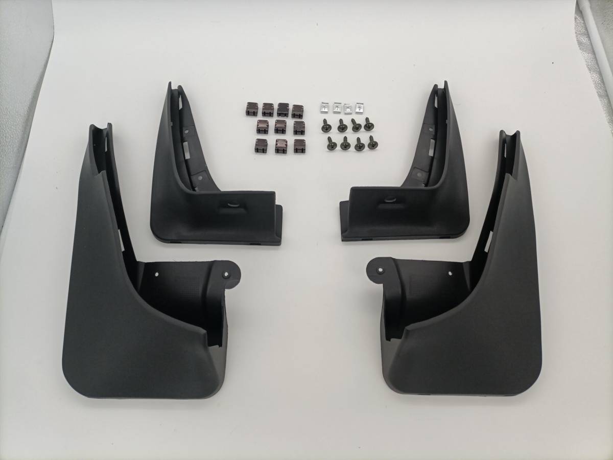 F54 MINI ミニ : ミニクラブマン マッドフラップ クラブマン 車の 