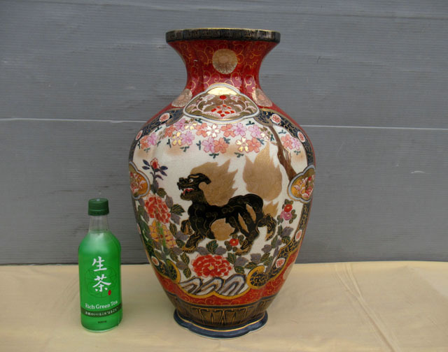 色絵 生活骨董と古布の 輪花型七寸皿 獅子草花模様 献上手古伊万里焼