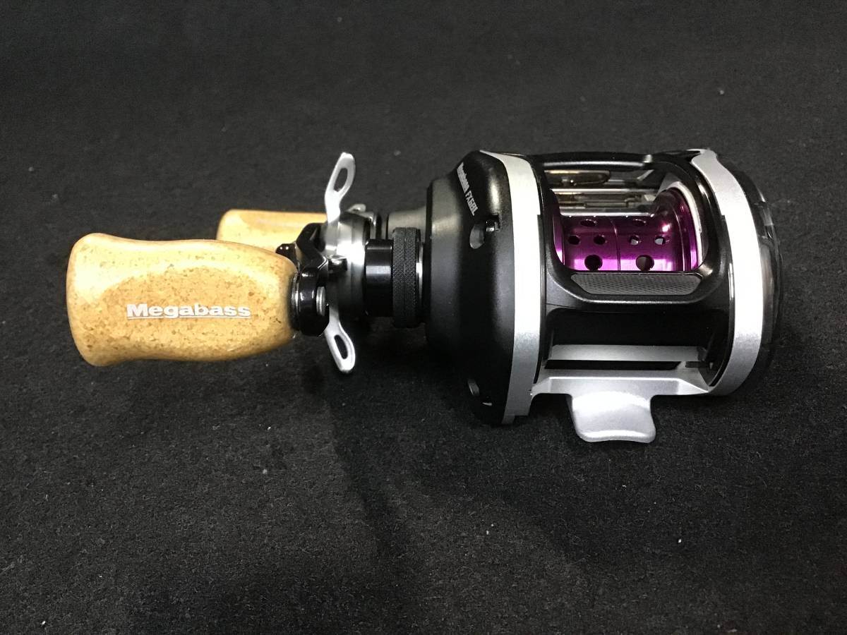 DAIWA Megabass FX68L T3サイドカップ付き ダイワ メガバス FX68L