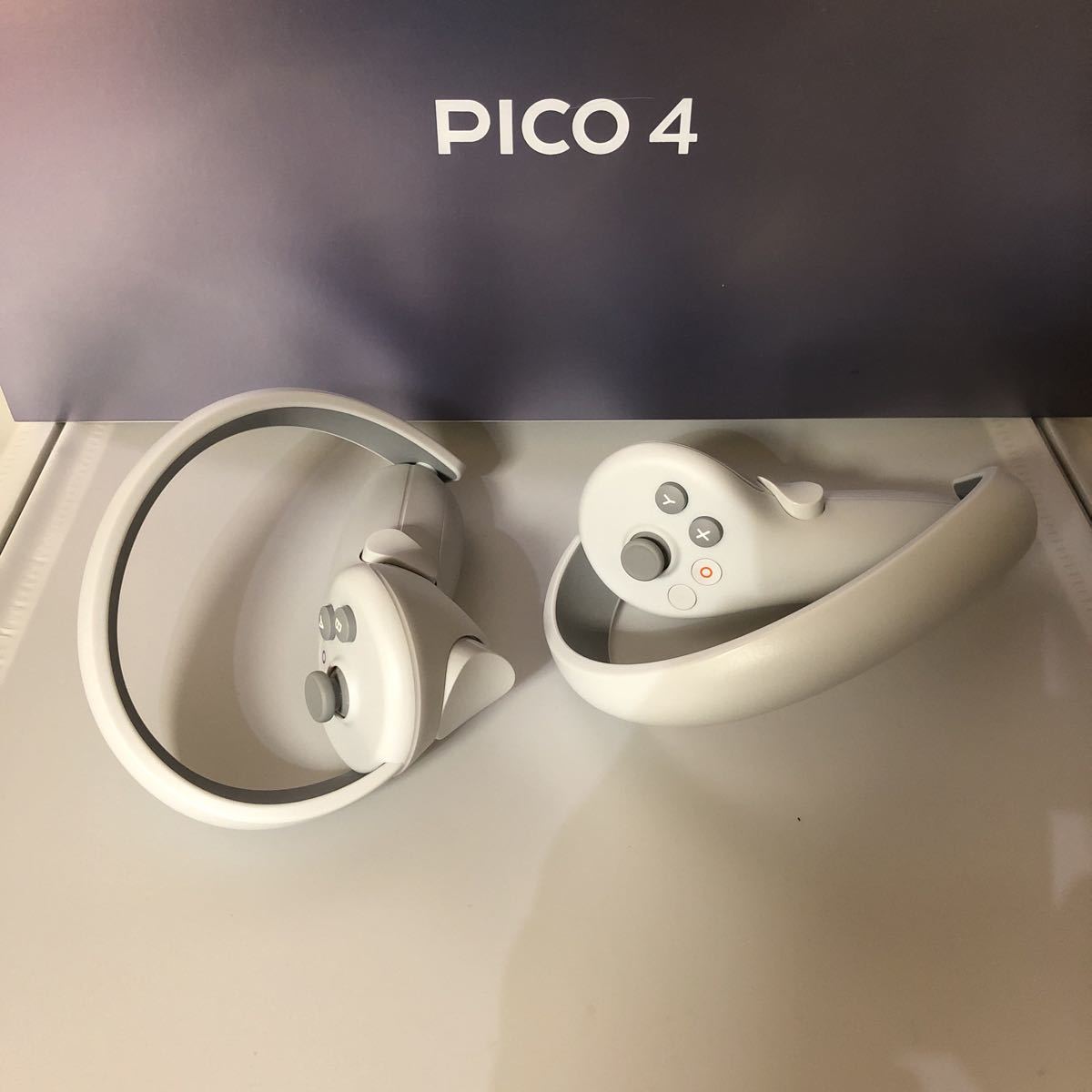 新品同様超美品】PICO 4 オールインワン型VRヘッドセット（128GB 