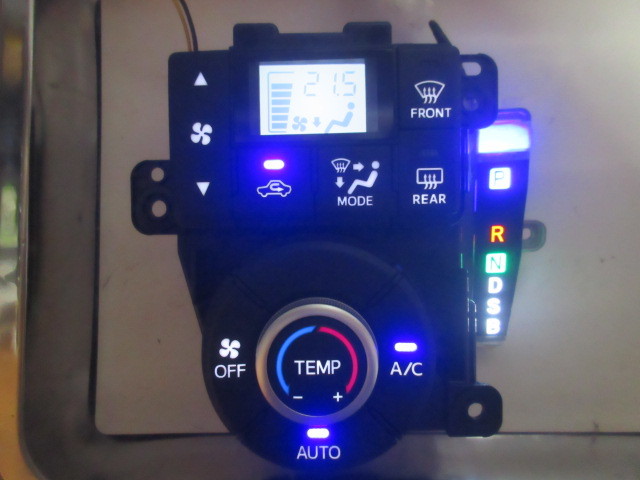 【SALE，100%新品】 LA600S タントカスタム 後期 ４０RHD スマアシ３ エアコンスイッチ LED打ち替え LA７００S ウエイク後期(ダイハツ用)｜売買されたオークション情報、yahooの商品情報をアーカイブ公開 - オークフ ダイハツ用