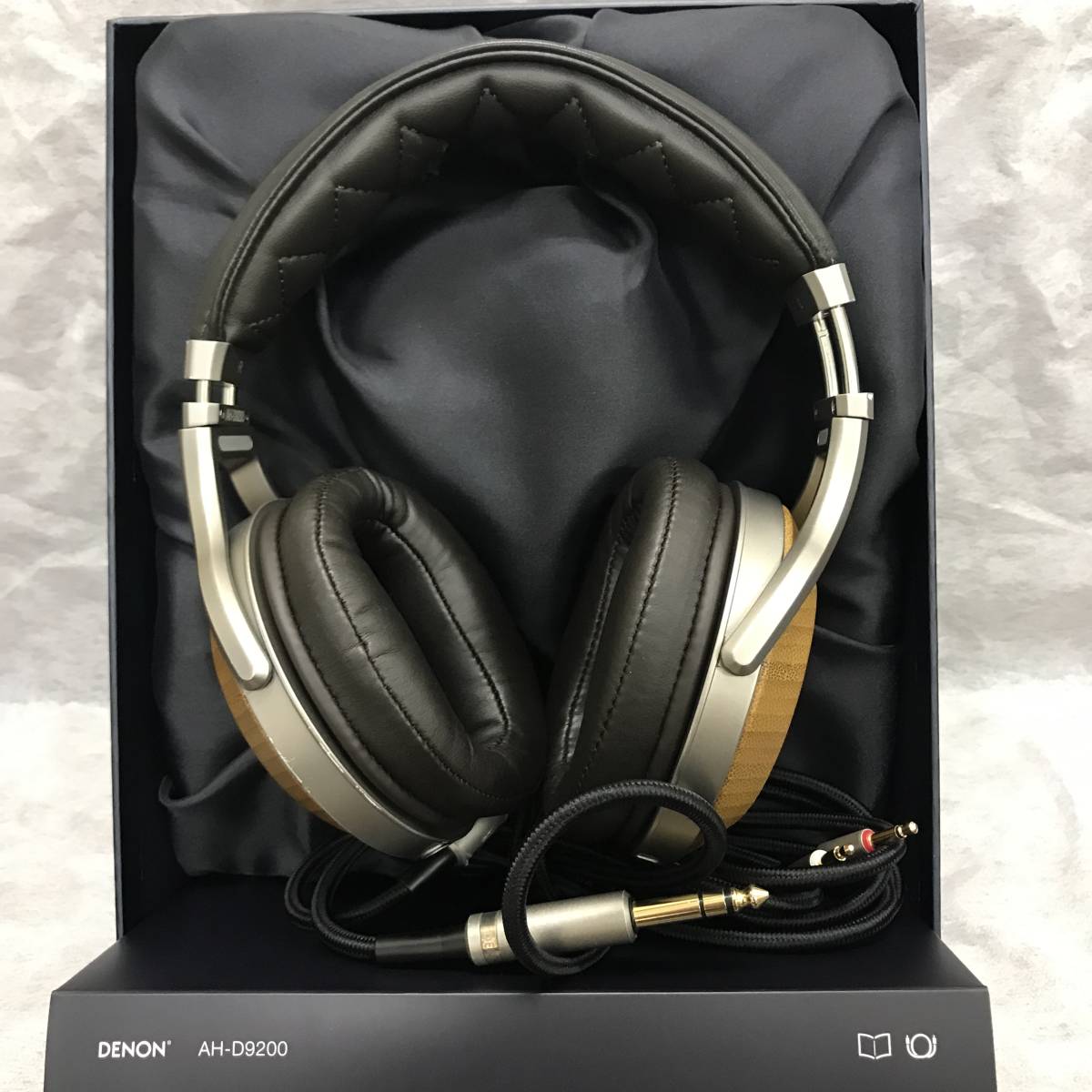 DENON AH-D9200 密閉型ヘッドホン デノン 輸送箱付き 【公式通販】