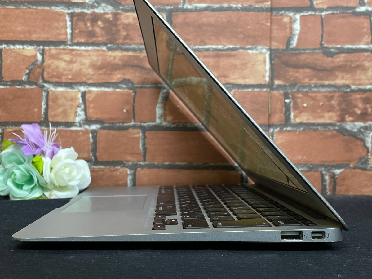 Mac Book Air 2011 A1369[Core i7(2677M)1.8Ghz/RAM:4GB/13インチ 