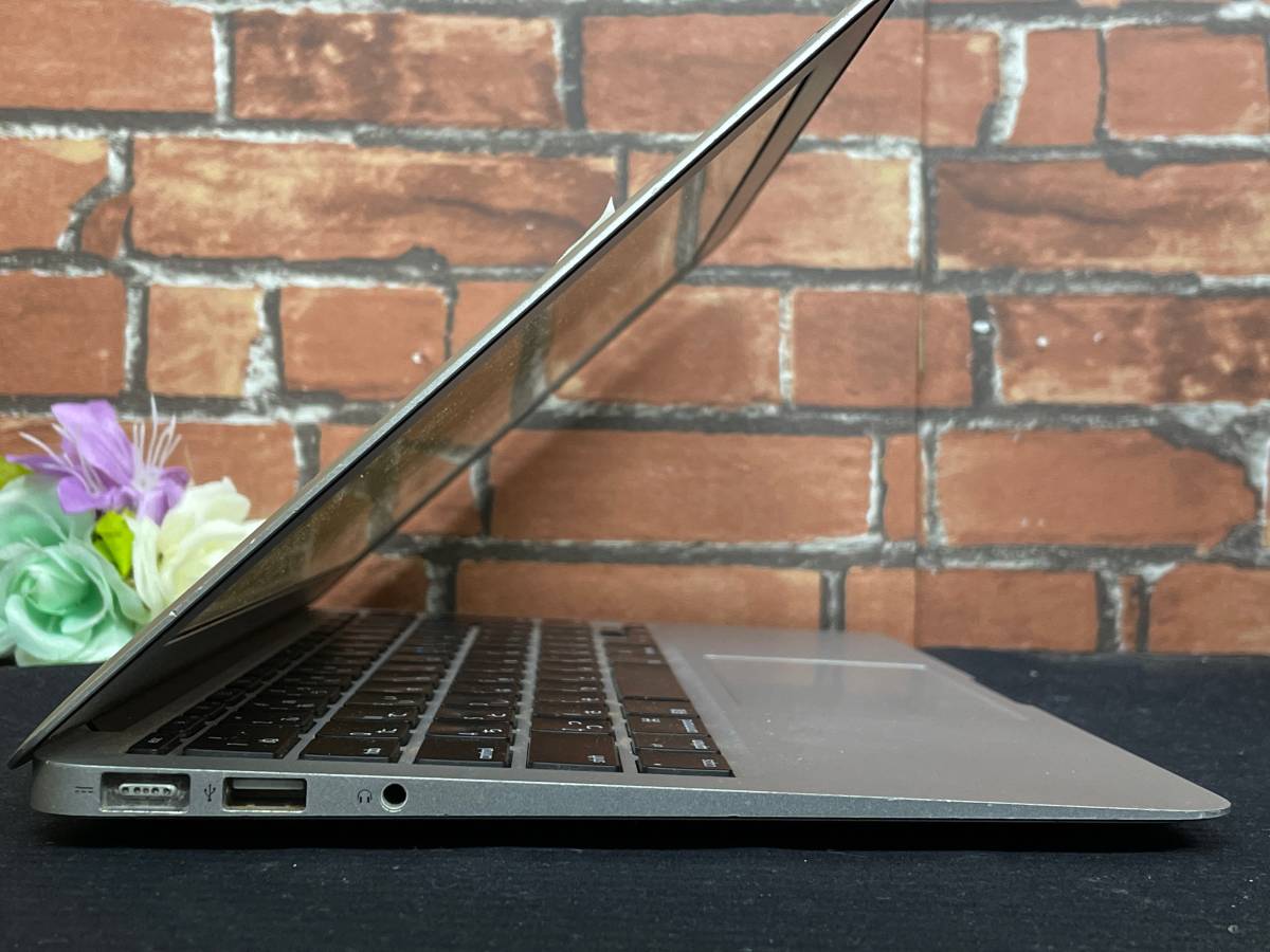 Mac Book Air 2011 A1369[Core i7(2677M)1.8Ghz/RAM:4GB/13インチ 