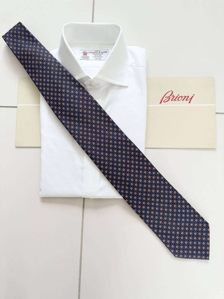 □ 新品 Brioni ブリオーニ 定価 3万3，000円 永久定番 ブルーアズーロ