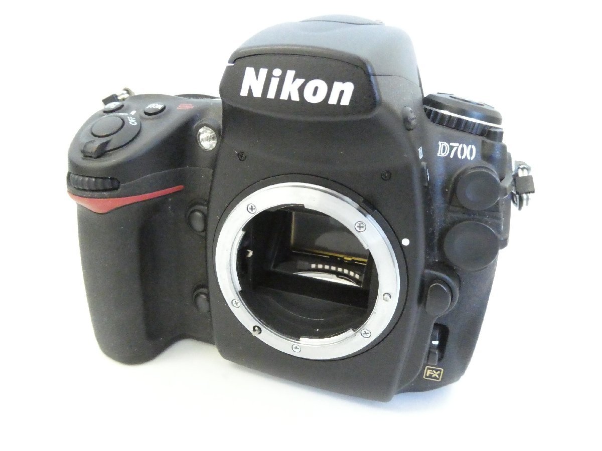 □ Nikon ニコン D700 ボディ デジタル 一眼レフカメラ / MB-D10