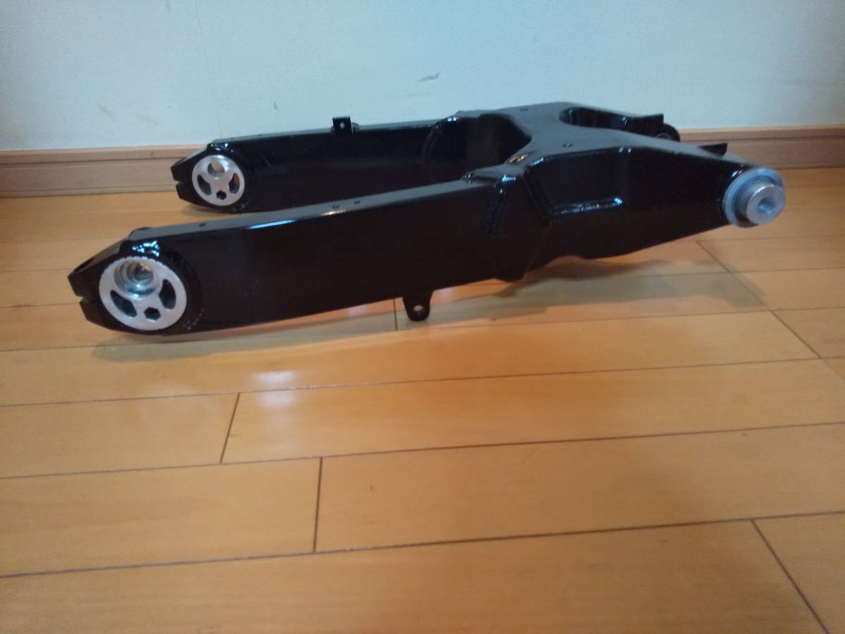 GPZ900R用ZZR1100スイングアーム・トルクロッドボス付(M10) スペック