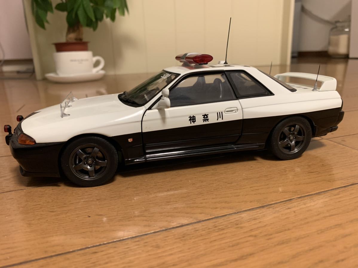 Nissan Skyline GT-R R32 Police Kanagawa – AUTOart 1/18 – Métal – Neuve