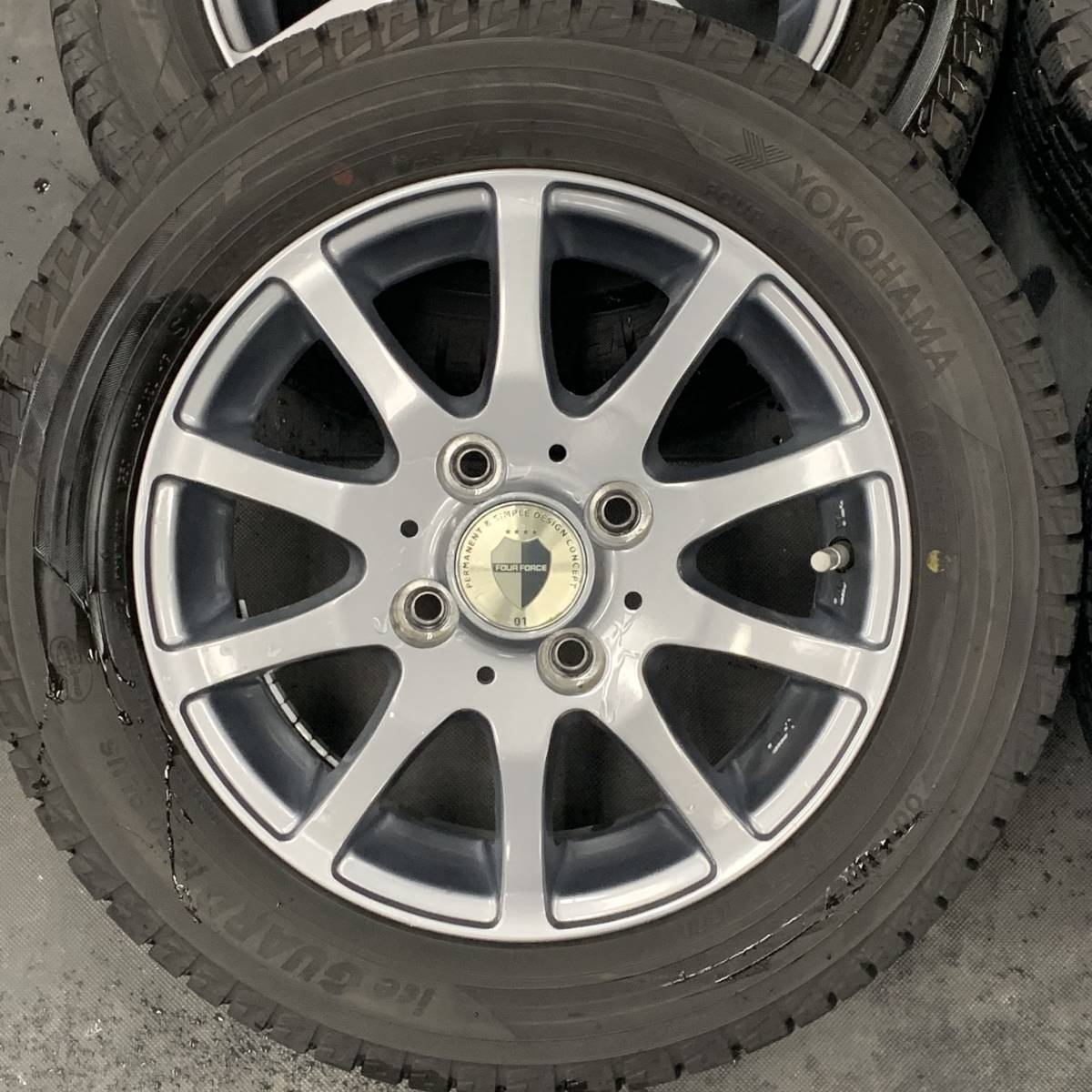 4穴□溝あり FOUR FORCE 2019年製 ヨコハマ ICE GUARD IG50PLUS 155 