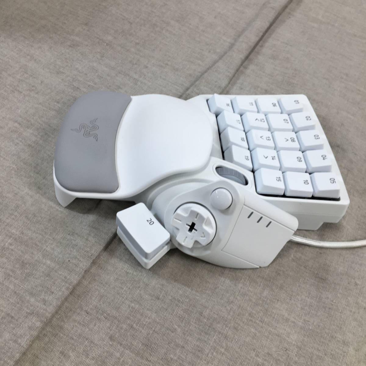 現状品 Razer Tartarus Pro Mercury White 左手キーパッド RZ07 