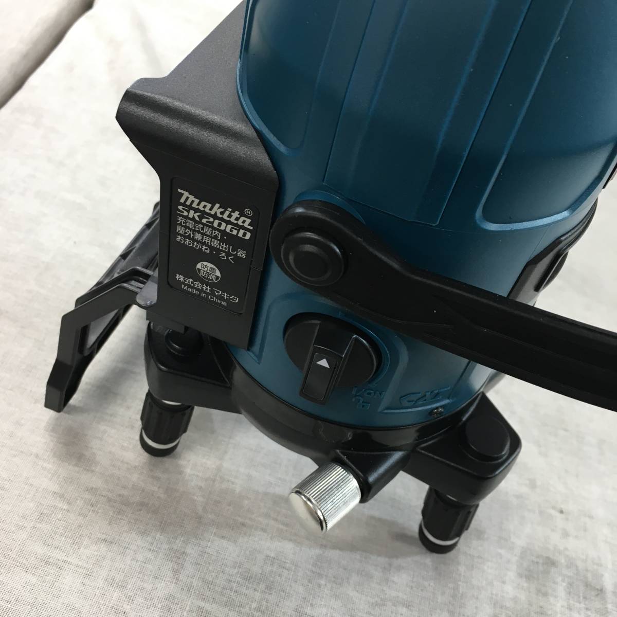 マキタ makita | 充電式屋内・屋外兼用墨出し器 マキタ(Makita) 屋内外兼用墨出し器 バッテリ・充電器別売 屋内・屋外兼用 高 赤色レーザー SK40GD レーザー墨出器 (マキタ) SK507GDZN 買取実績マキタ ろく