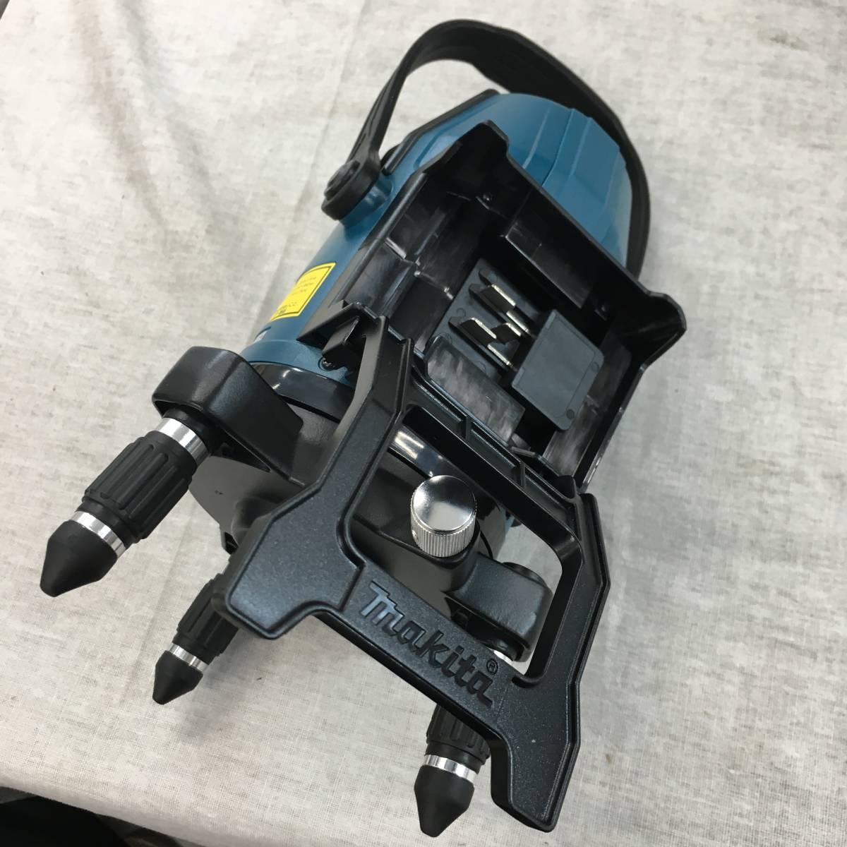 マキタ makita | 充電式屋内・屋外兼用墨出し器 マキタ(Makita) 屋内外兼用墨出し器 バッテリ・充電器別売 屋内・屋外兼用 高 赤色レーザー SK40GD レーザー墨出器 (マキタ) SK507GDZN 買取実績マキタ ろく